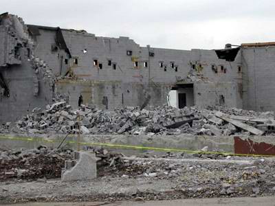 Showcase Cinemas Pontiac 6-12 - Demolition From Kim Connell (newer photo)